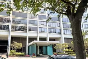 2800 N Lake Shore Dr, Chicago, IL 60657 - Photo 2