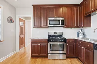 10265 Dickens St, Westchester, IL 60154 - Photo 20
