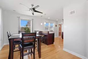 10265 Dickens St, Westchester, IL 60154 - Photo 14