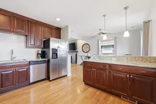 10265 Dickens St, Westchester, IL 60154 - Photo 16