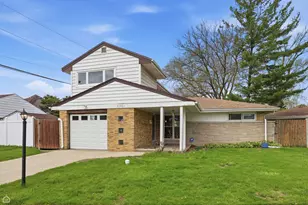 7301 Davis St, Morton Grove, IL 60053 - Photo 1