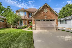 816 S Spring Rd, Elmhurst, IL 60126 - Photo 2