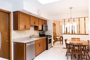 8310 Ashley Ln, Tinley Park, IL 60477 - Photo 14
