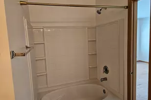 1473 Cambria Dr, Dekalb, IL 60115 - Photo 8