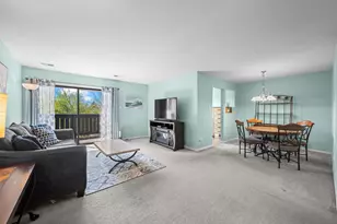 831 E Coach Rd, Palatine, IL 60074 - Photo 2