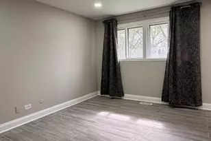 935 S Cedarcrest Dr, Schaumburg, IL 60193 - Photo 14