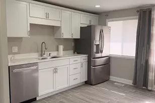 935 S Cedarcrest Dr, Schaumburg, IL 60193 - Photo 10