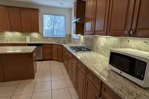 243 Colonial Dr, Vernon Hills, IL 60061 - Photo 10