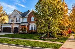 243 Colonial Dr, Vernon Hills, IL 60061 - Photo 2