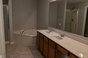 243 Colonial Dr, Vernon Hills, IL 60061 - Photo 42