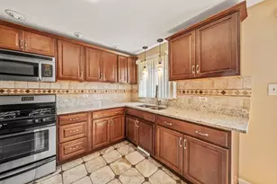 1329 Buffalo Ave, Calumet City, IL 60409 - Photo 6