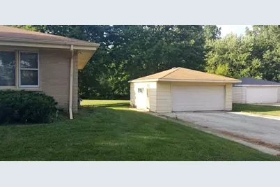1220 83 Street, Downers Grove, IL 60516 - Photo 2