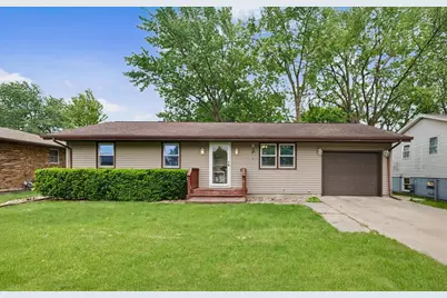 816 N Mohave Drive, Pontiac, IL 61764 - Photo 1