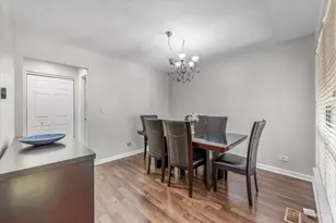 1990 Wildwood Ln, Hanover Park, IL 60133 - Photo 8
