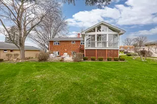 8537 Walnut Ave, Orland Park, IL 60462 - Photo 6
