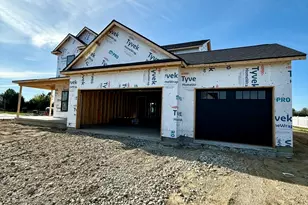 415 Sutton St, Savoy, IL 61874 - Photo 4