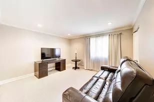 1631 E Greenwood Dr, Mount Prospect, IL 60056 - Photo 22