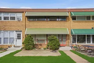 2711 W Balmoral Ave, Chicago, IL 60625 - Photo 1