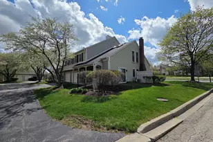 406 College Crossing, Rolling Meadows, IL 60008 - Photo 2