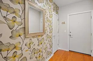 140 N Euclid Ave, Oak Park, IL 60301 - Photo 2