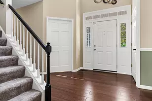 550 Rose Ln, Bartlett, IL 60103 - Photo 2