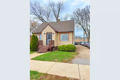 224 N Wolf Road, Wheeling, IL 60090 - Photo 2