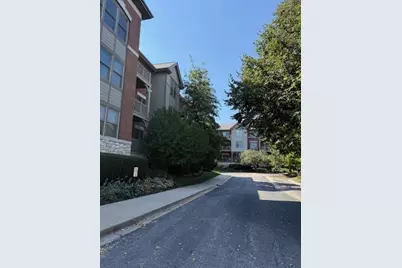 275 E Railroad Avenue #206, Bartlett, IL 60103 - Photo 2