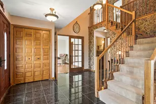 305 Anne Ct, Prospect Heights, IL 60070 - Photo 2