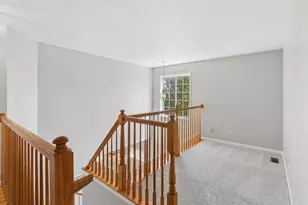 2075 Ivy Ridge Dr, Hoffman Estates, IL 60192 - Photo 12