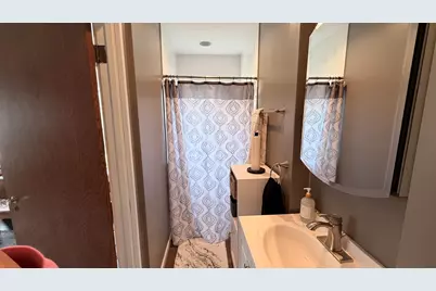 909 E 3rd Street, Centralia, IL 62801 - Photo 16