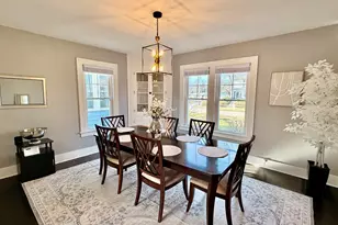 909 E 3rd St, Centralia, IL 62801 - Photo 8