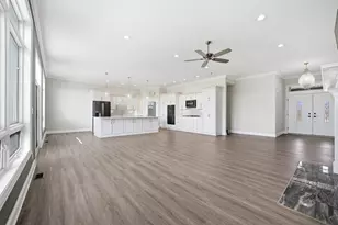 718 Independence Ave, Sycamore, IL 60178 - Photo 8