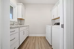718 Independence Ave, Sycamore, IL 60178 - Photo 18