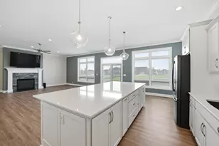 718 Independence Ave, Sycamore, IL 60178 - Photo 16