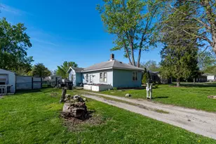 503 Pine St, Normal, IL 61761 - Photo 2