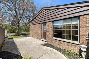 2806 N Dryden Pl, Arlington Heights, IL 60004 - Photo 38