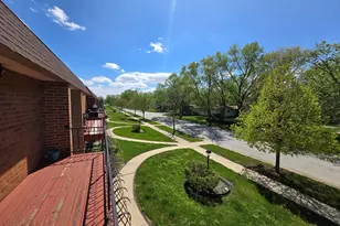643 N Carroll Pkwy, Glenwood, IL 60425 - Photo 4