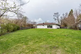 2625 Varonen Ave, Waukegan, IL 60087 - Photo 28