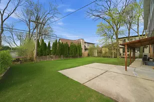 4310 Church St, Skokie, IL 60076 - Photo 30