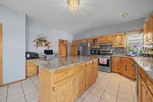 10745 Lockwood Ave, Oak Lawn, IL 60453 - Photo 8