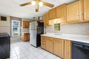 315 Richards St, Joliet, IL 60433 - Photo 14