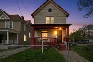 315 Richards St, Joliet, IL 60433 - Photo 2