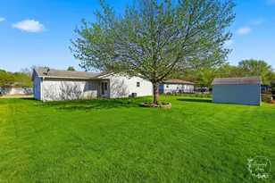 545 N Monroe Ave, Bradley, IL 60915 - Photo 20