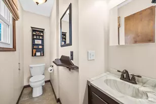850 Arthur Dr, Elgin, IL 60120 - Photo 16