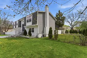1065 N Smith St, Palatine, IL 60067 - Photo 30