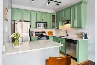909 W Washington Boulevard #701, Chicago, IL 60607 - Photo 2