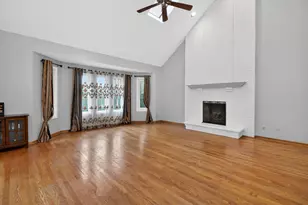 406 E Diane Dr, Palatine, IL 60074 - Photo 14
