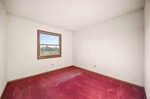 931 Miller Pl, Phoenix, IL 60426 - Photo 8
