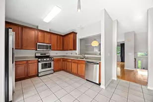 2169 W Concord Ln, Addison, IL 60101 - Photo 8
