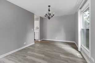 135 Encina Dr, Naperville, IL 60540 - Photo 8